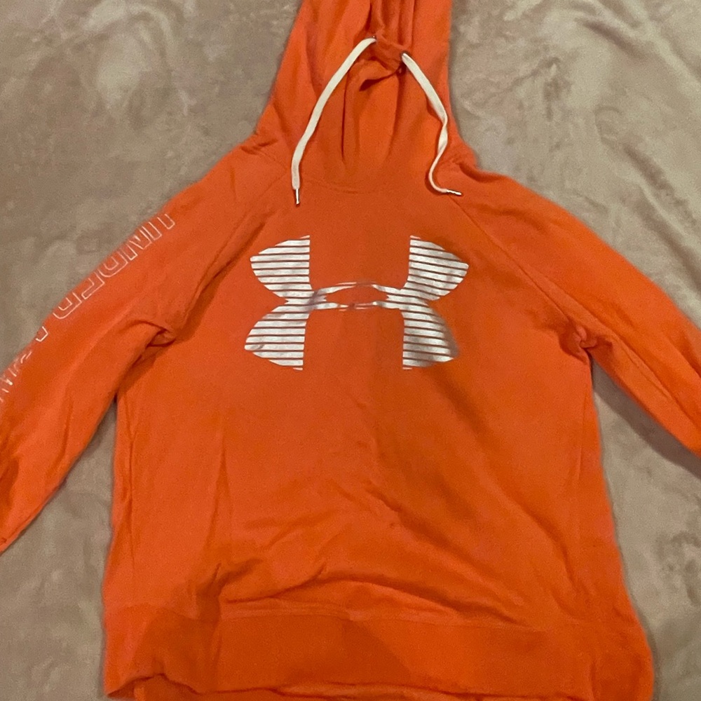 Under Armour small coral metallic logo  Sweatshirt